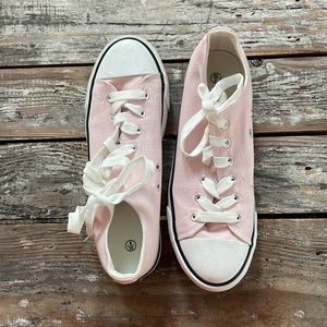 Powder pink women’s sneakers